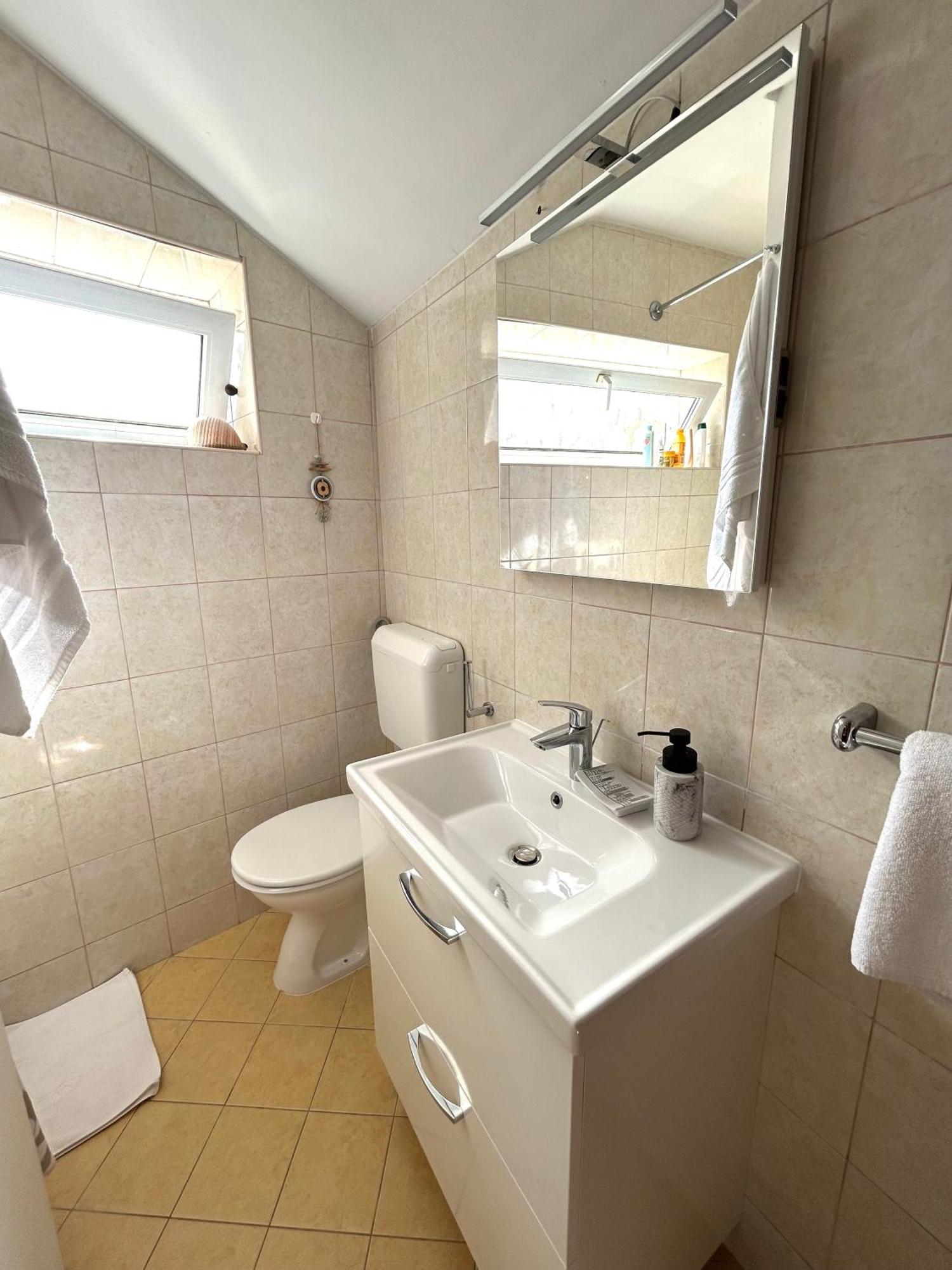 Apartment Dino Lopud Екстериор снимка